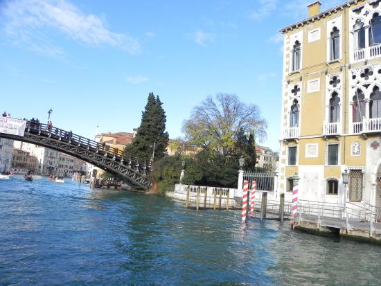 Cavalli-Franchetti Sarayı